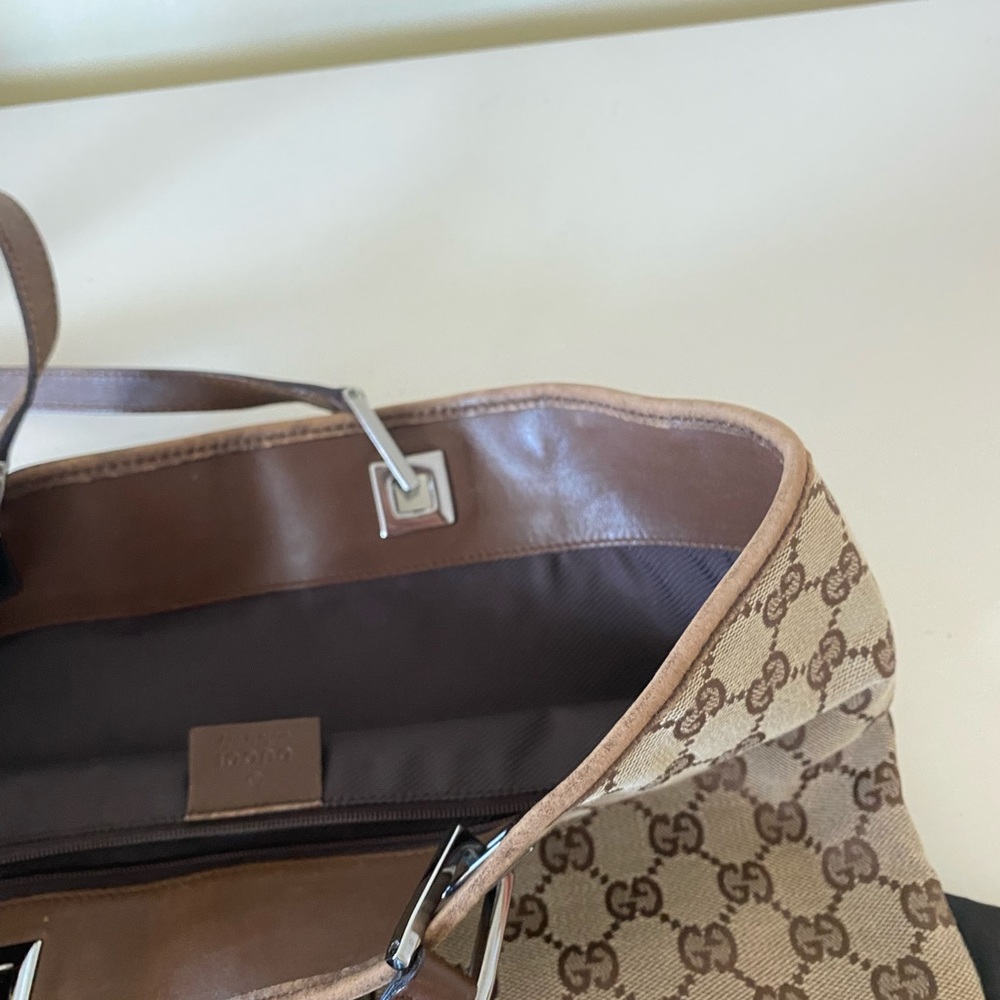 Authentic Gucci tote ! - Picture 4 of 6
